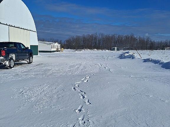 5th image of 9717 Haken Rd