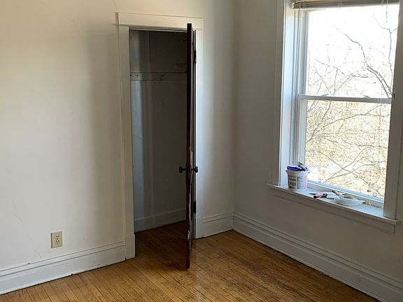 5th image of 4257 N Winchester Ave APT 2