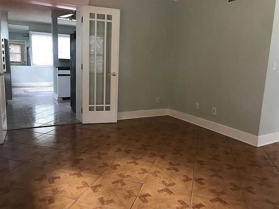 2nd image of 113 Mississippi Ave