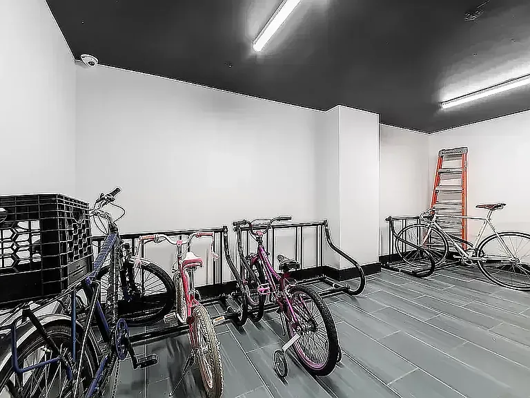 228 E 32nd St #4B — Photo 7