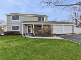 11 Pembrook Drive, Stony Brook, NY 11790