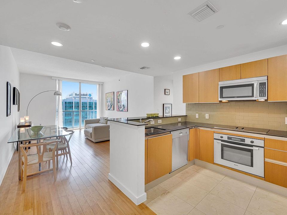 1st image of 1060 Brickell Ave APT 3507