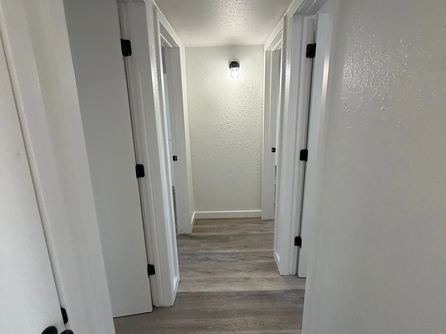 Kansas Apartments - 11 — Photo 3