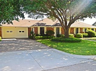 804 Westgate Dr, Farmersville, TX 75442