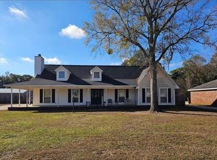 5901 Vaughn Dr W, Satsuma, AL 36572