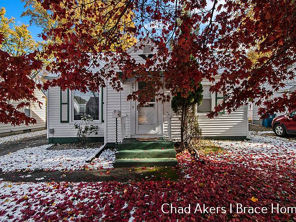 3rd image of 2924 Union Ave SE