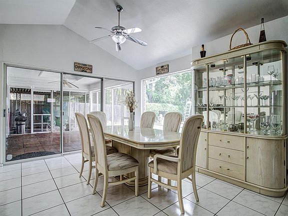 4th image of 2106 Trinidad Dr