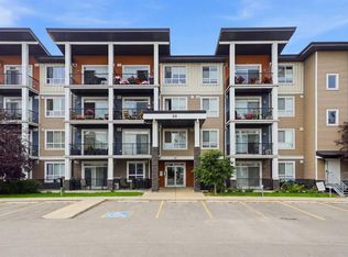 30 SW Walgrove Walk SE #202, Calgary, AB T2X 4M9