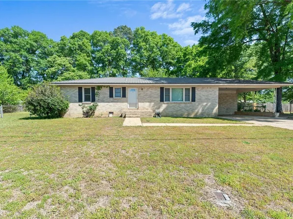 27 Booth Est, Northport, AL 35473