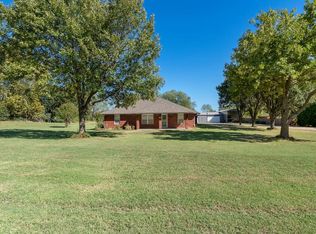 11 Cardinal Ln, Shawnee, OK 74804