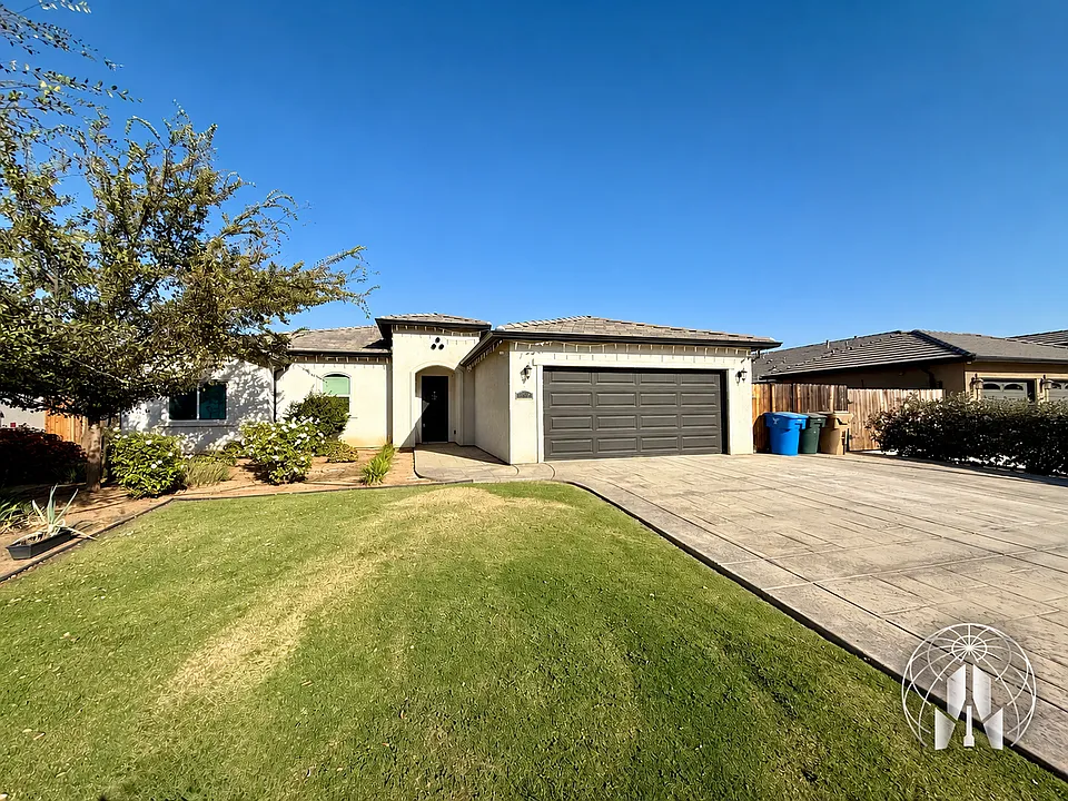5121 Anaconda Ave