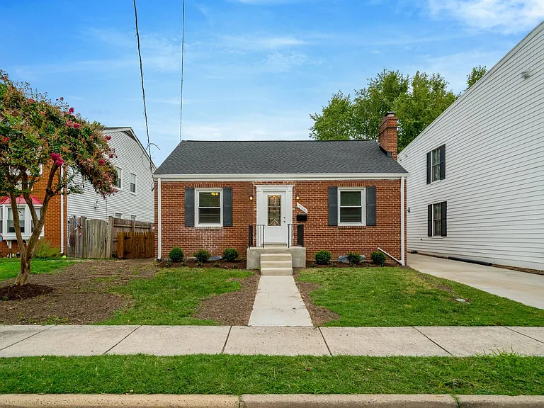 510 E Windsor Ave — Photo 18