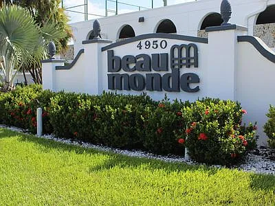 2 bed, 1545 sqft, $4,950 — Photo 2