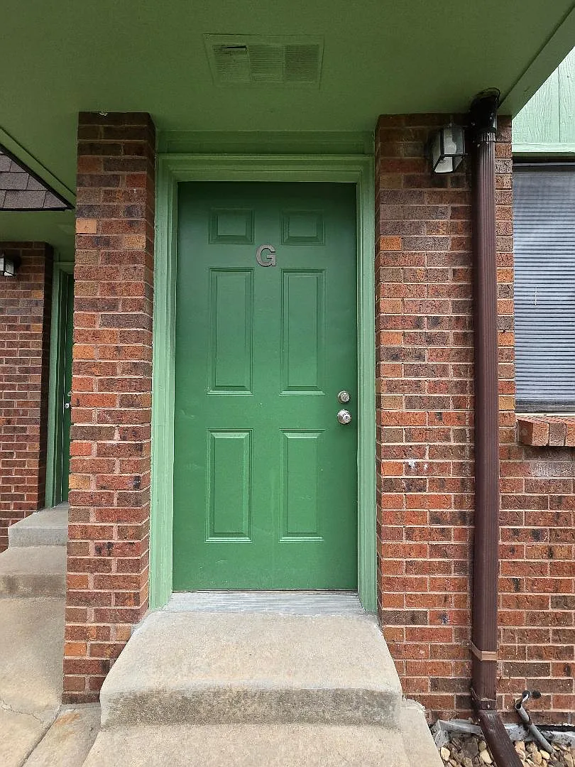 2 bed, 1.5 bath, 1798 sqft, $2,250 — Photo 1
