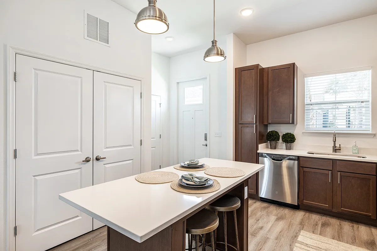 Building Photo - Estia at Lakewood Ranch