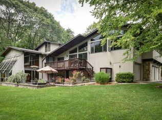 2 Wood Rd, Sherborn, MA 01770