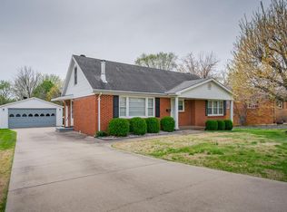 560 Pride Ave, Madisonville, KY 42431