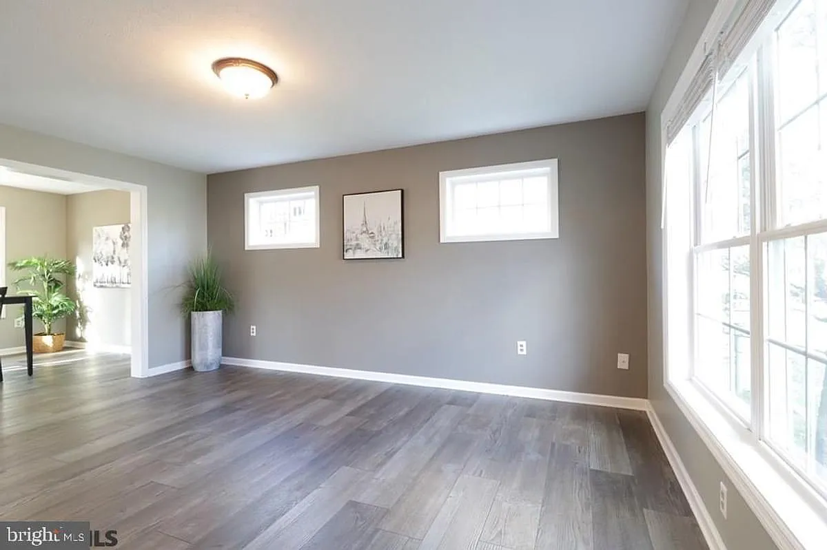 3 bed, 2.5 bath, 1600 sqft, $2,990 — Photo 4