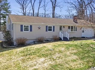 109 Glenwood Dr, Plainville, CT 06062