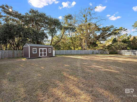 3rd image of 1077 Stella Rd