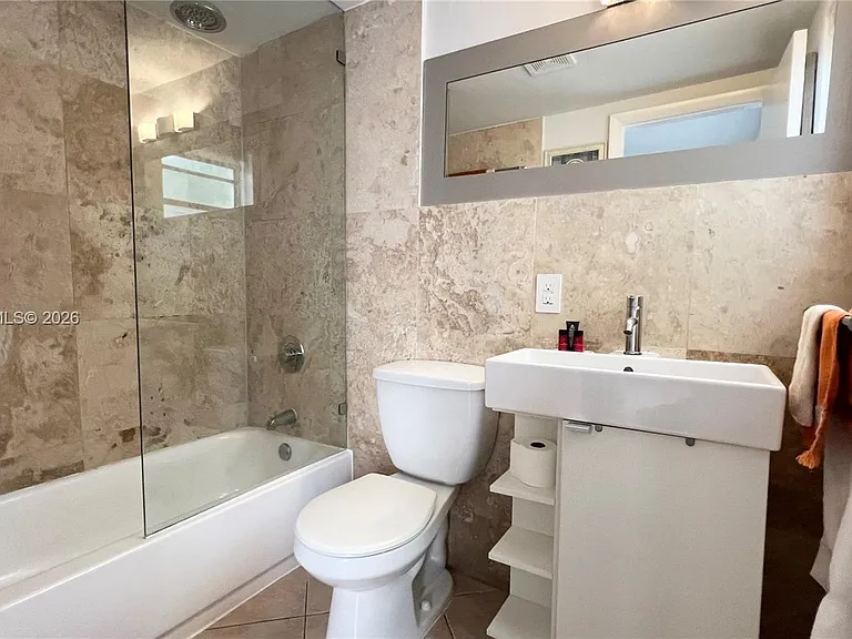 1337 Euclid Ave #104 — Photo 9