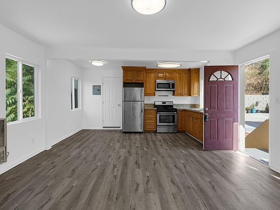 2nd image of 1271 W Sunset Blvd #1273