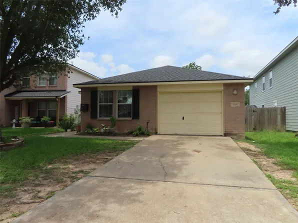 7319 Rising Brook Dr, Cypress, TX 77433