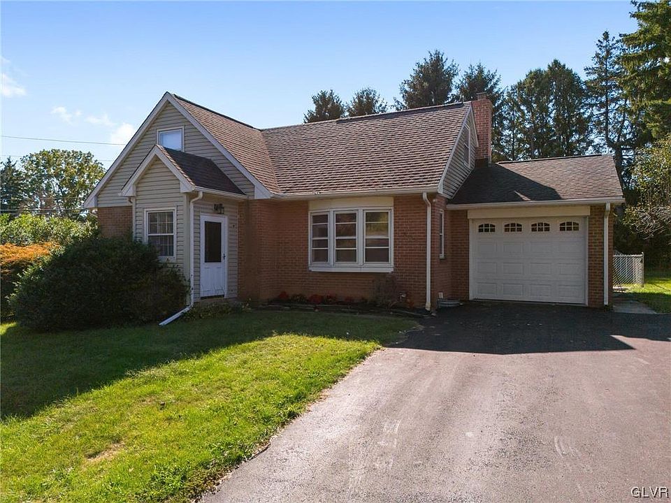 1st image of 307 Hillcrest Ave