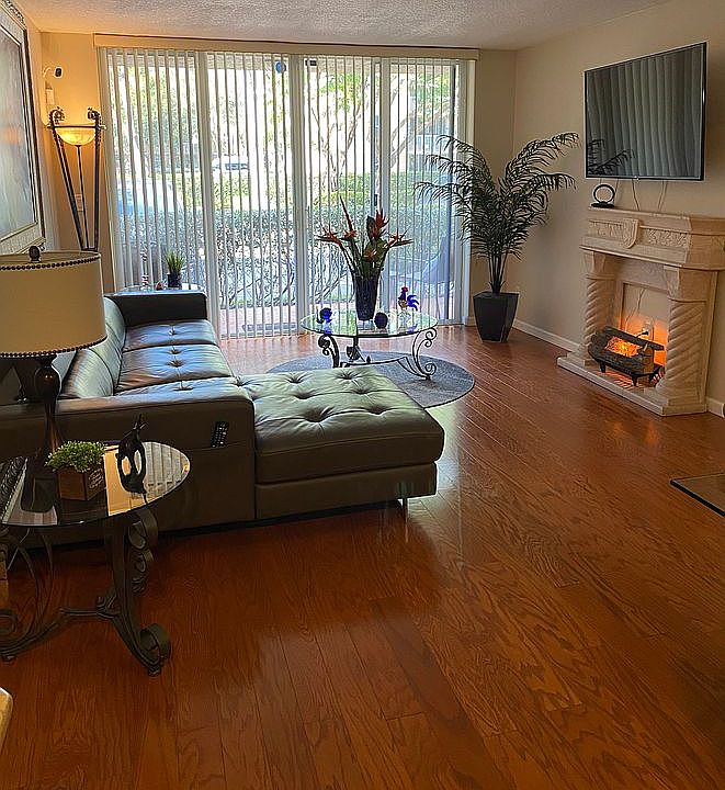 1st image of 649 E Sheridan St APT 103