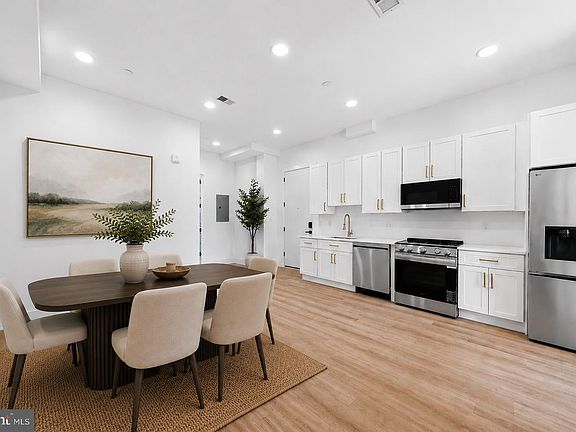 3rd image of 2105 M St NE #8