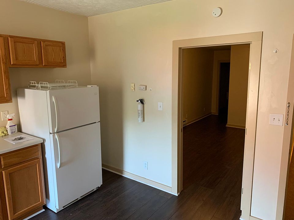 2nd image of 362 Broad St APT 5