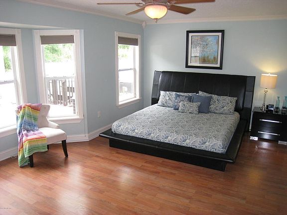 4th image of 1008 Collinswood Dr W