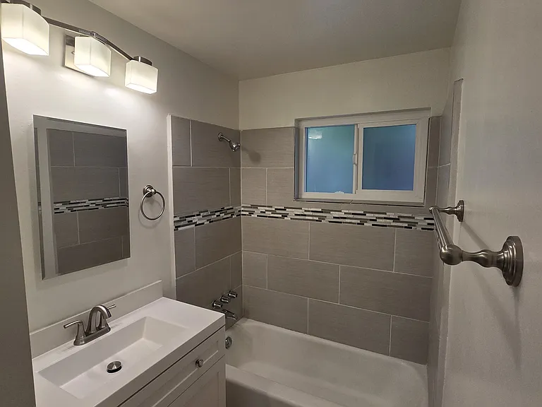 2688 Lake Ave #2690 — Photo 20