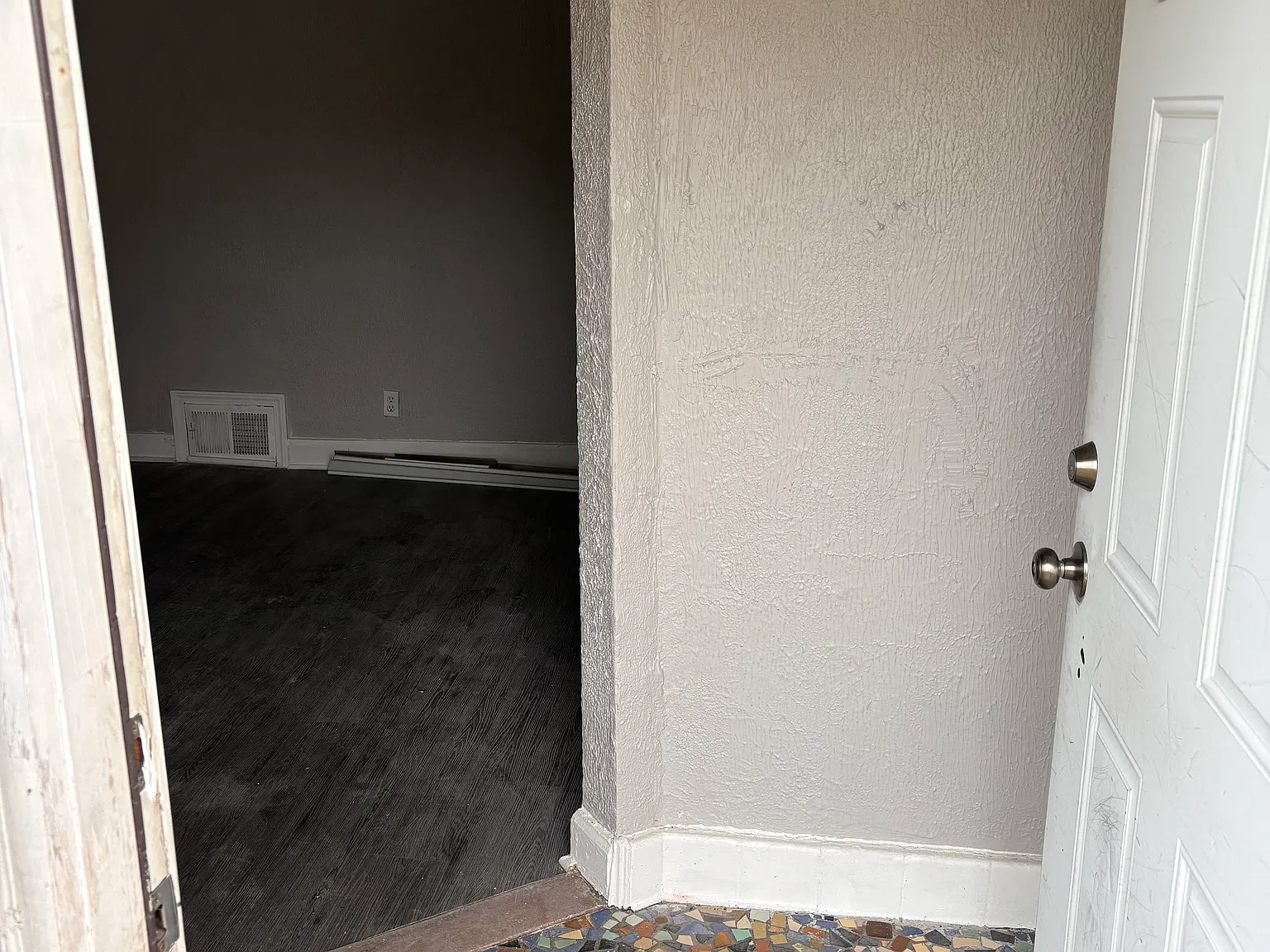 3 bed, 1265 sqft, $1,400 — Photo 2