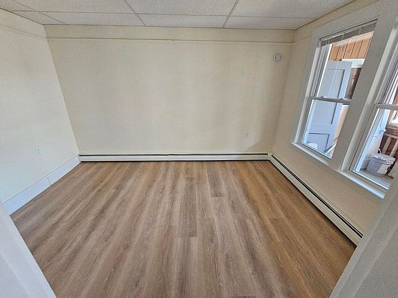 3rd image of 80 Essex Ave #6