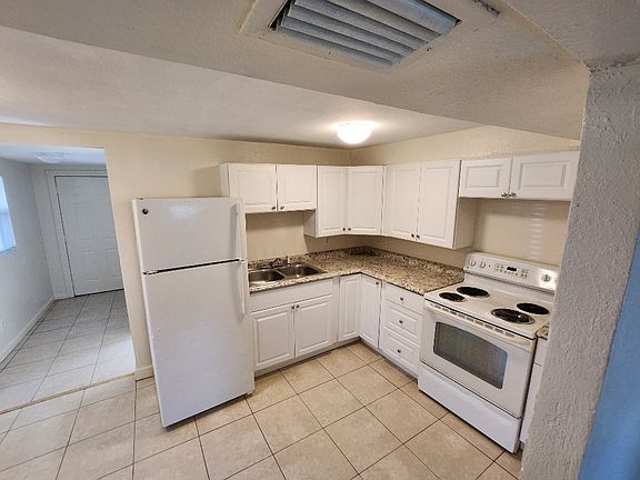 3rd image of 3635 16th Ave S