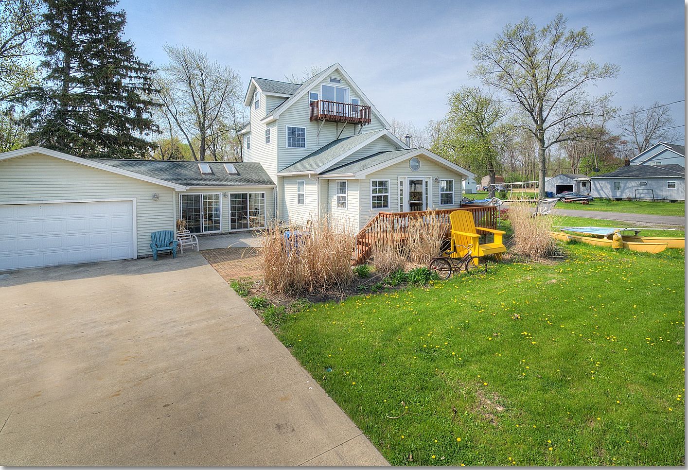 4354 Lake Rd, Sheffield Lake, OH 44054 Zillow