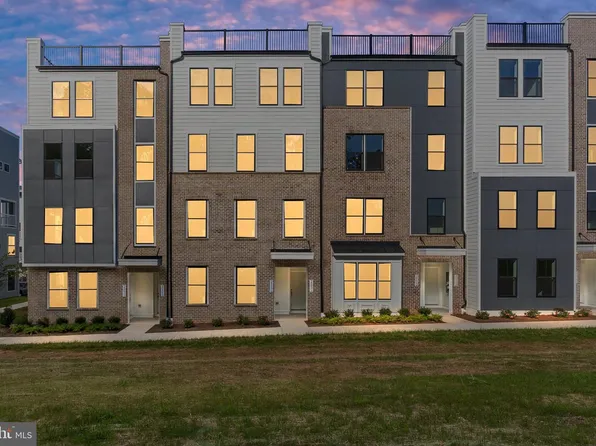20804 Cloongee Ter, Dulles, VA 20166