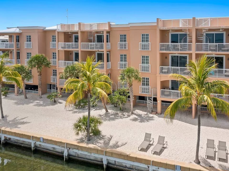 1st image of 3841 N Roosevelt Blvd #133