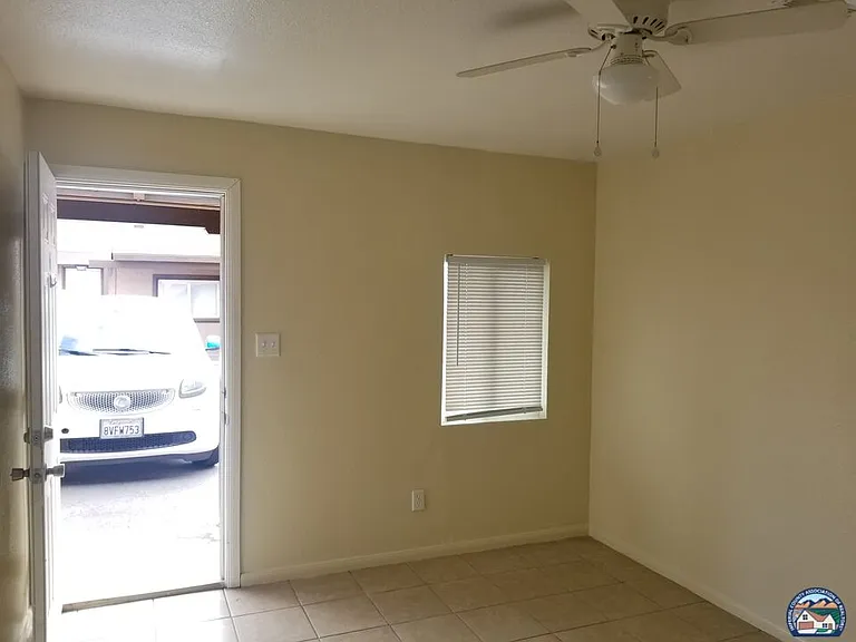 702 Adams Ave #9 — Photo 3