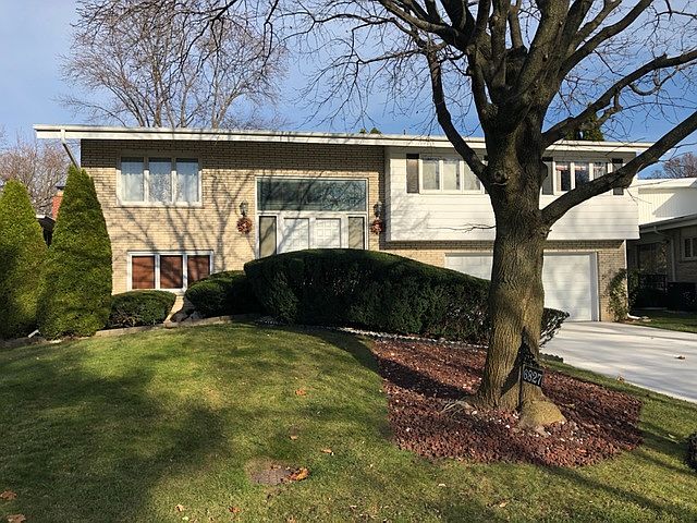 1st image of 6827 N Concord Ln