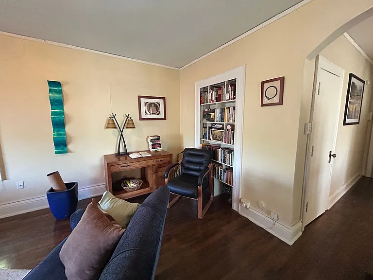 Maryland Manor — Photo 13