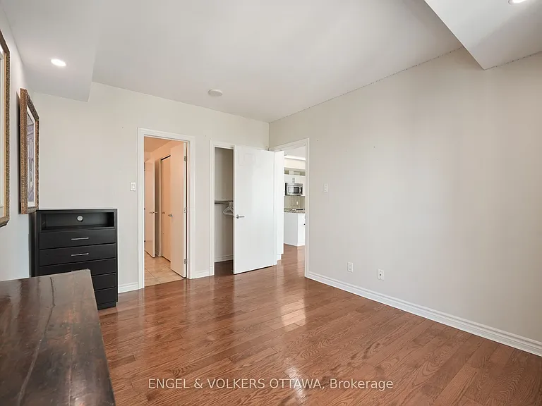 234 Rideau St #1112 — Photo 15
