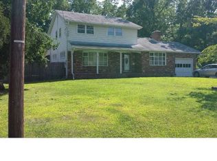 1037 Hamilton Dr, Vineland, NJ 08360