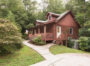 8 Grand Canyon Dr, Hendersonville, NC 28792