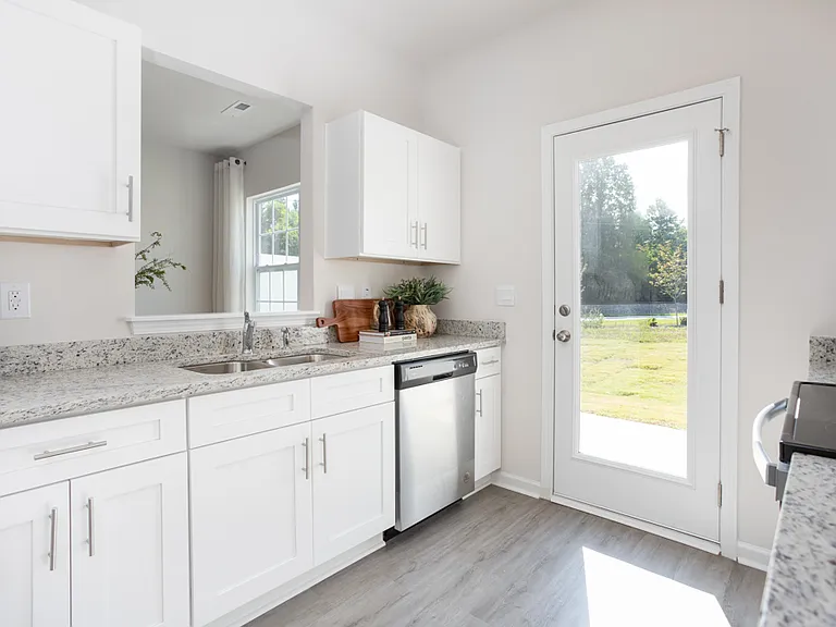 5500 Avery Dr — Photo 8