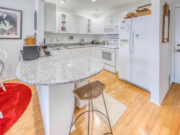 1516 S LAKESIDE Drive #310, Lake Worth Beach, FL 33460