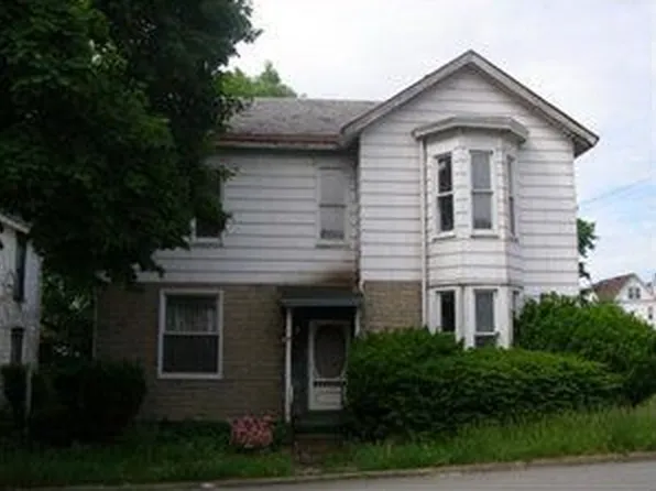 411 N Chestnut St, Derry, PA 15627