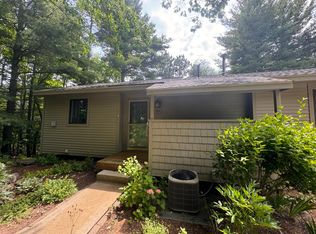 11255 E Fort Rd APT H4, Suttons Bay, MI 49682