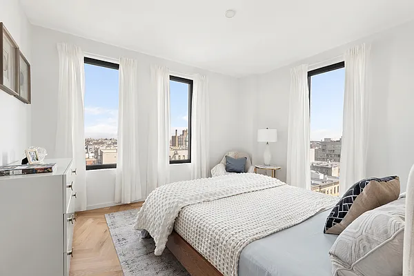 Sold by Douglas Elliman | media 21